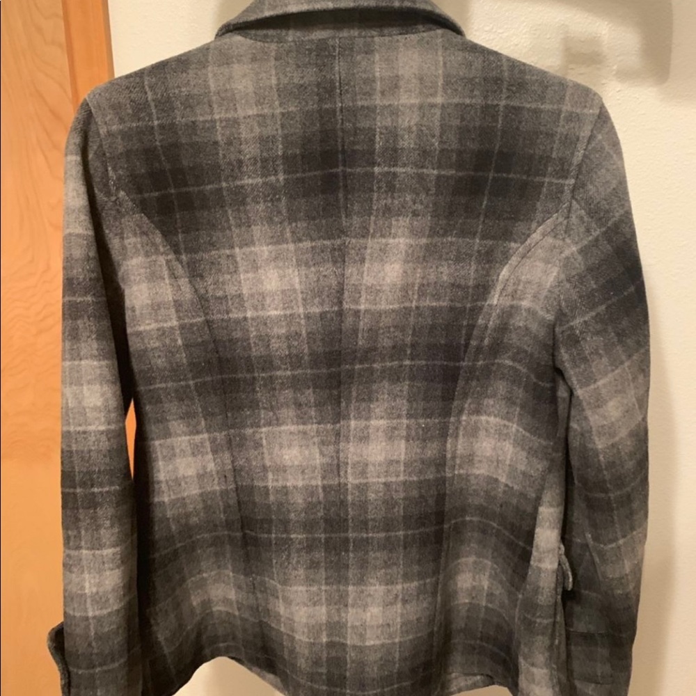 60% wool grey jacket. Excellent condition.